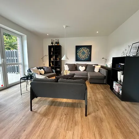 Wohntraeume Grosse Dhh Aus 2024 - 160 M2- Bis 7 Personen - 2 Baeder - Sehr Ruhig - Nahe Zentrum *