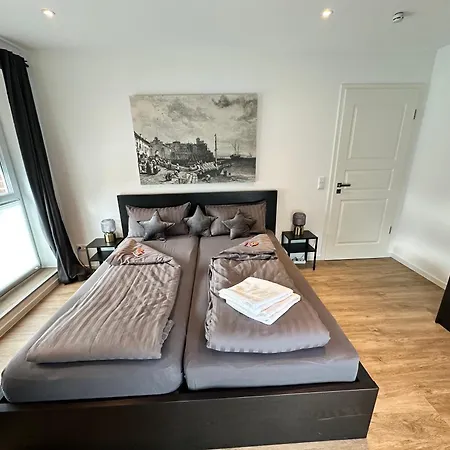 Wohntraeume Grosse Dhh Aus 2024 - 160 M2- Bis 7 Personen - 2 Baeder - Sehr Ruhig - Nahe Zentrum