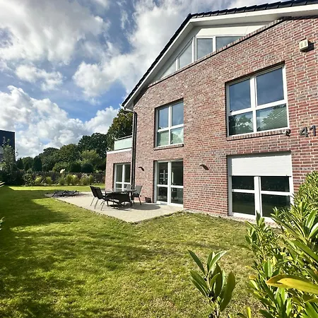 Wohntraeume Grosse Dhh Aus 2024 - 160 M2- Bis 7 Personen - 2 Baeder - Sehr Ruhig - Nahe Zentrum Neumünster