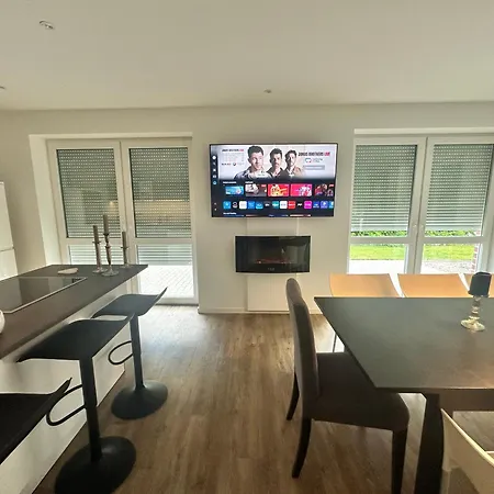 Wohntraeume Grosse Dhh Aus 2024 - 160 M2- Bis 7 Personen - 2 Baeder - Sehr Ruhig - Nahe Zentrum *