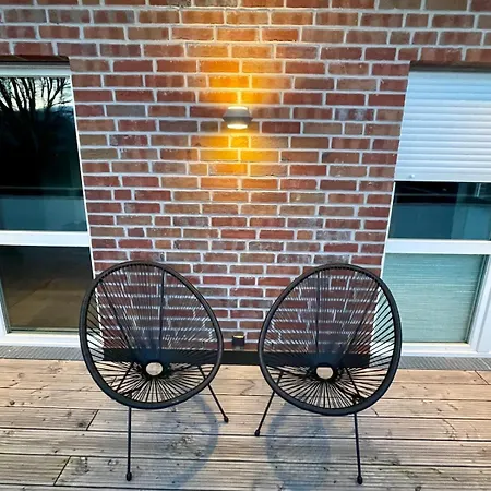 Wohntraeume Grosse Dhh Aus 2024 - 160 M2- Bis 7 Personen - 2 Baeder - Sehr Ruhig - Nahe Zentrum * Neumünster